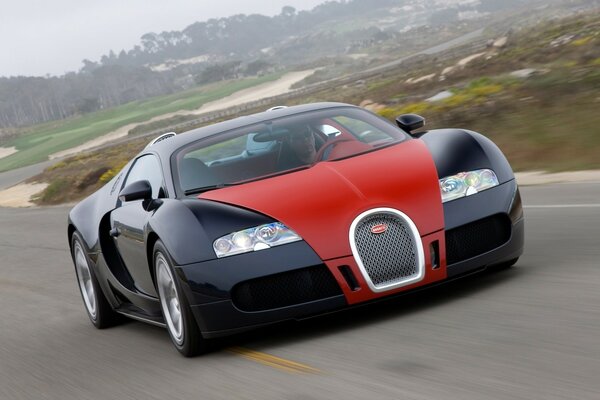 Черный автомобиль Bugatti в рекламе