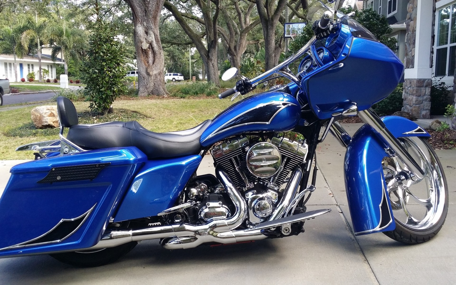 harley davidson автомобиль транспортная система диск велосипед колеса хром гонки автомобиль быстро двигатель мощность выставка мотоцикл машина спешите классический автошины показать дорога харлей дэвидсон роад кинг дорога короля
