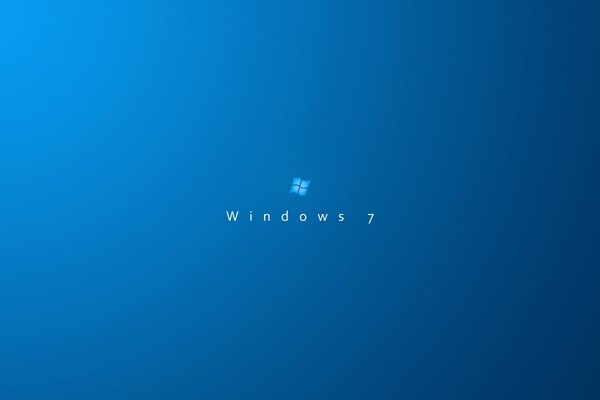 Обои заставка для рабочего стола Windows небесно-голубые