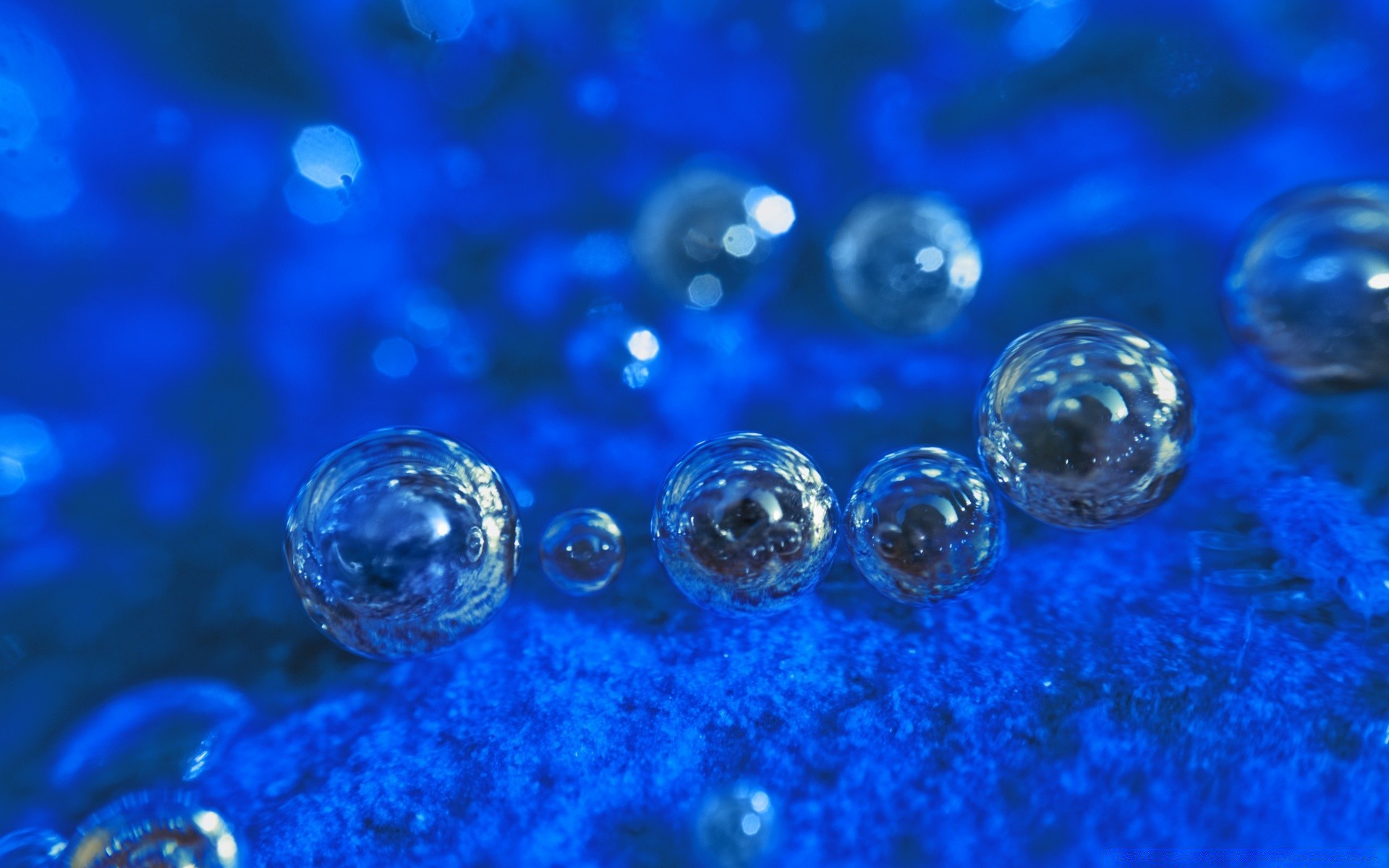 капельки и вода пузырь подводный светит воды мокрый падение бирюза сфера чистота свет чистые понятно капли отражение дождь всплеск рабочего стола яркий